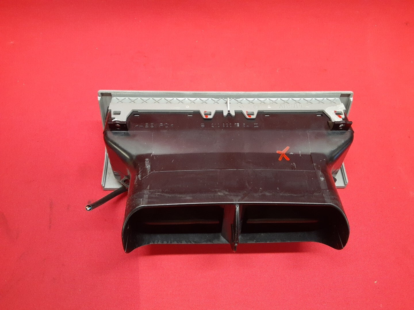 2000-2003 Mercedes-Benz E Series Front Center Dash HVAC Vent Gray 2108301554