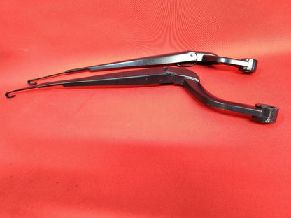 2010-2016 Land Rover LR4 Front Windshield Wiper Arm SET - From VIN CA620199