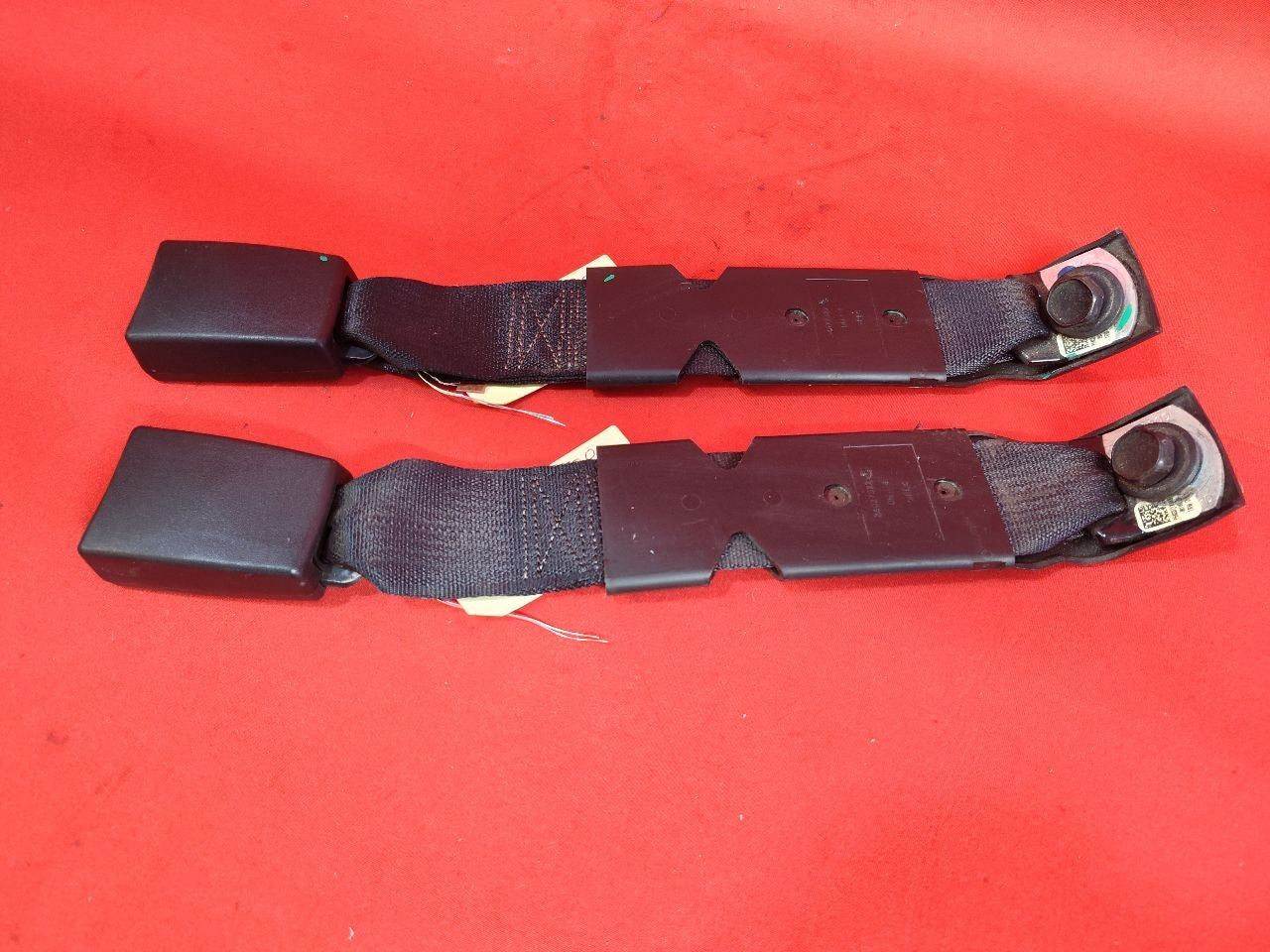 2013-2019 Dodge Ram REAR 2nd SECOND Row Middle Center Seat Belt Dual Buckle