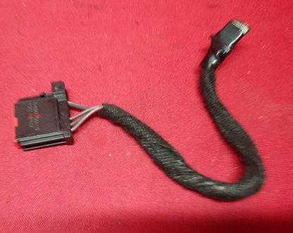 2013 - 2019  Lincoln MKT GPS Antenna Control Module DE9Z10E893D  PIGTAIL