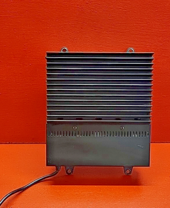 2000-2004 Jaguar XK KJ Vanden Plas Radio Stereo Amplifier LNF4170AA
