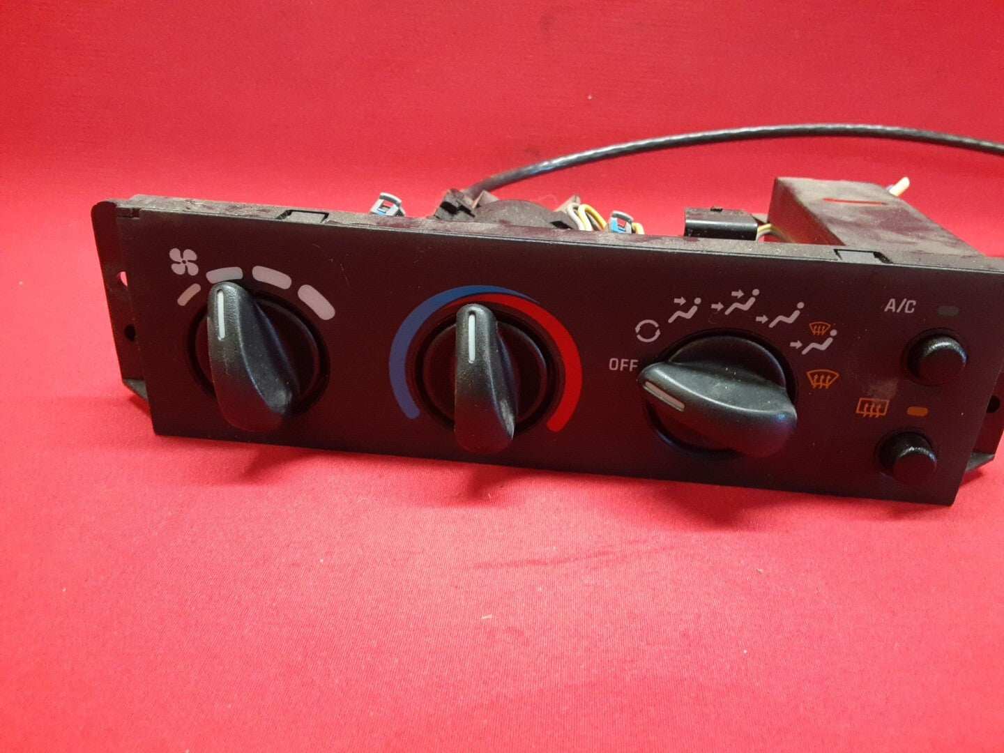 1995- 1999 Chevrolet Cavalier HVAC Climate Control Dash Unit 52481512