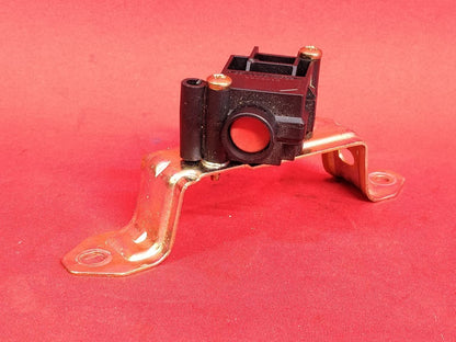 2001-2004 Ford Escape XLS XLT Fuel Pressure Inertia Cut-Off Cut Off Switch