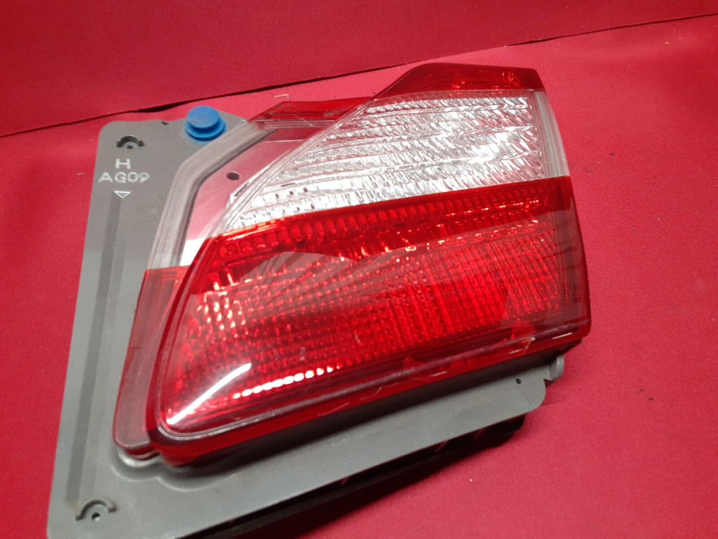 2011 - 2014 Infiniti RIGHT PASSENGER Trunk Tail Light Back Up Lamp 26540-1ME5A
