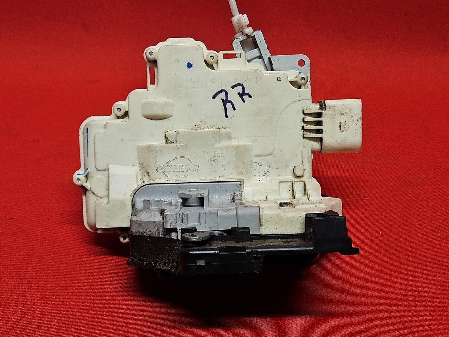 2007 - 2015 Audi Q7 Right Rear Passenger Door Latch Lock Actuator 3C4-839-016-D