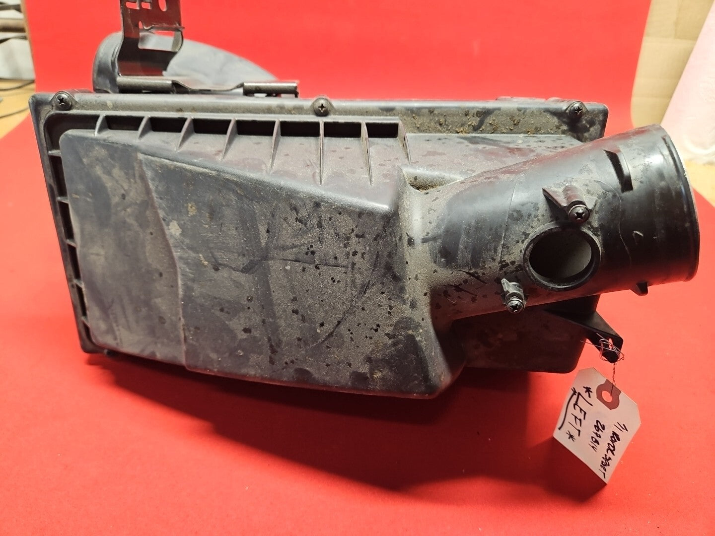 2010 - 2013 Range Rover Sport & LR4 5.0L V8 Air Cleaner Filter Intake Box LEFT