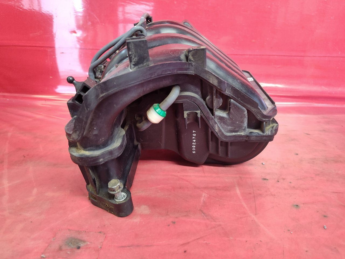 2012-2016 Kia Soul Rio / 12-17 Hyundai Accent Veloster 1.6L L4 Intake Manifold