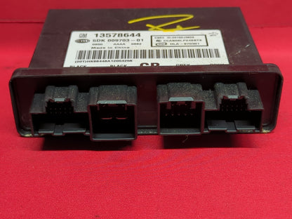 2010 - 2016 - GM Keyless Entry Module / BCM - 13578644 - 5DK 009703-01