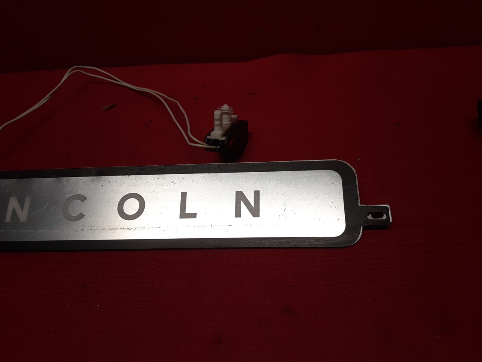 2010 - 2019 Lincoln MKT Scuff Plate Illumination Bar R/L Lighted CE9Z-14F010-A
