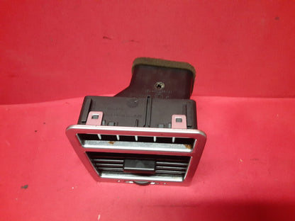 2003 - 2006 Range Rover HSE LEFT OUTER Dash Air Vent Register JVE000051