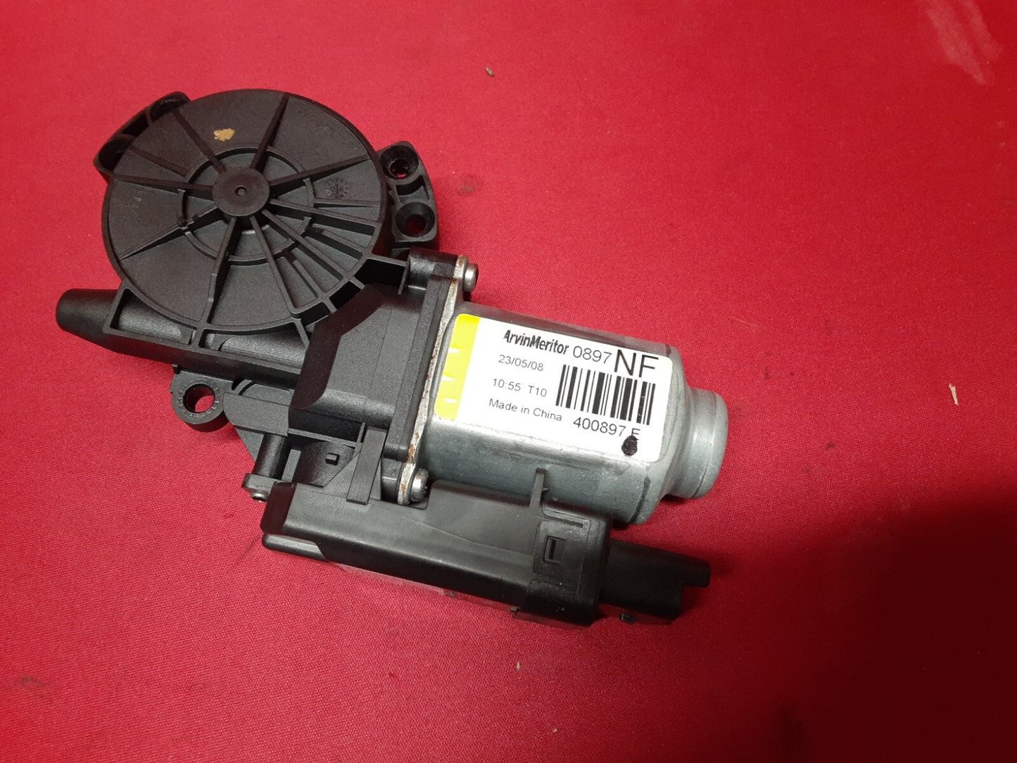 2006 - 2010 Hyundai Sonata FRONT LEFT DRIVER Window Motor 	82450-3K011