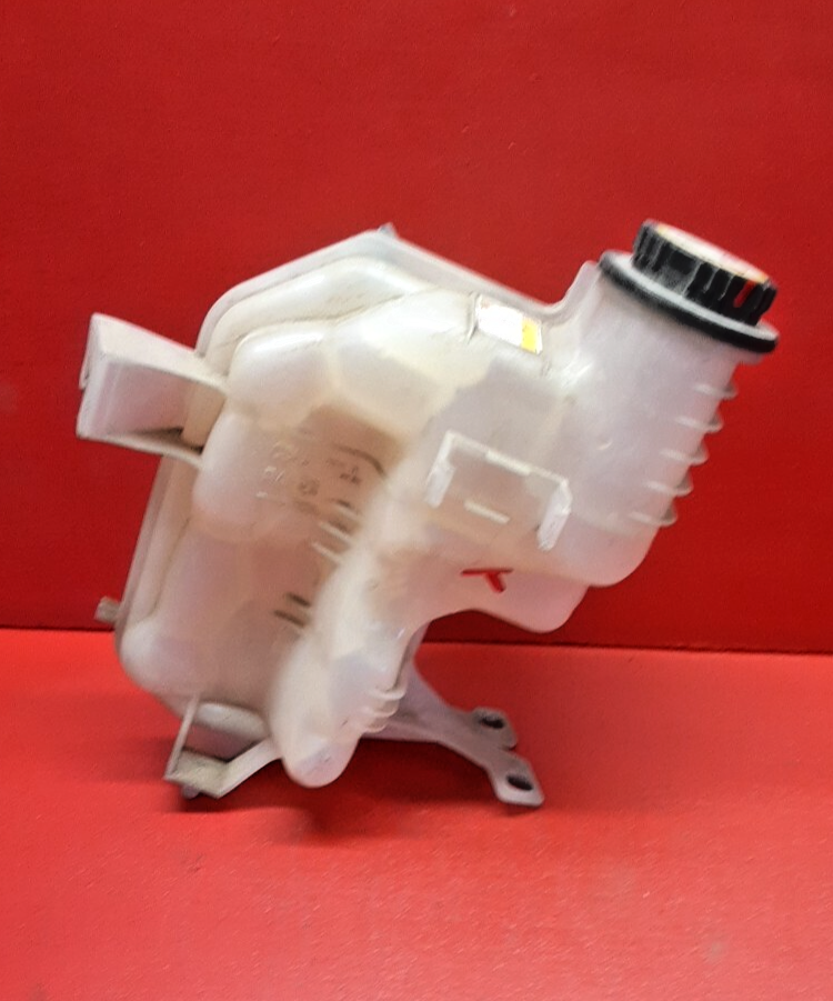 2005-2016 Land Rover LR3 4.4L Engine Coolant Reservoir LR020367