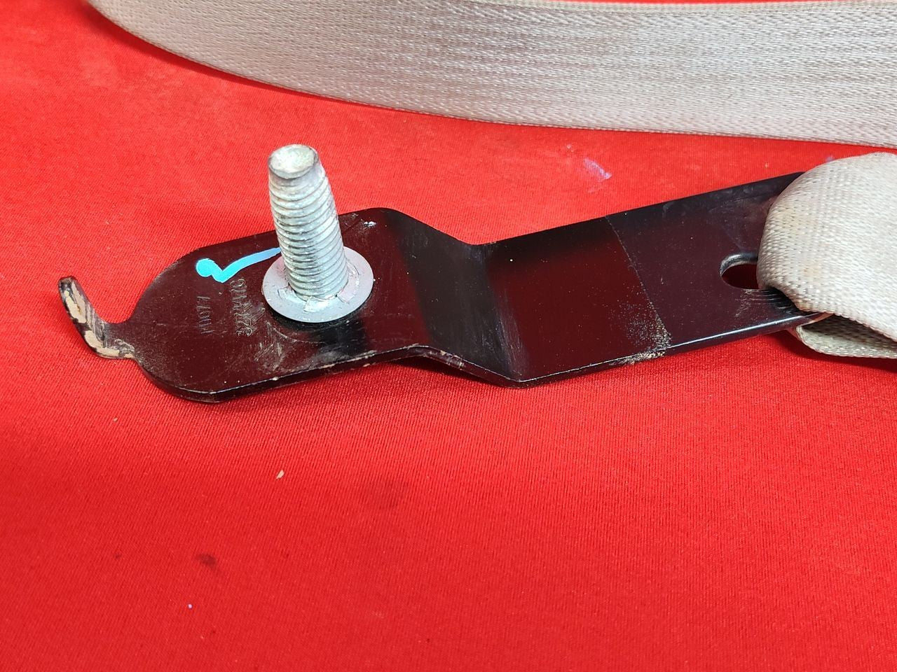 2008-2010 Ford F-250 F-350 REAR Left Driver Seat Belt Retractor Color 'Stone'