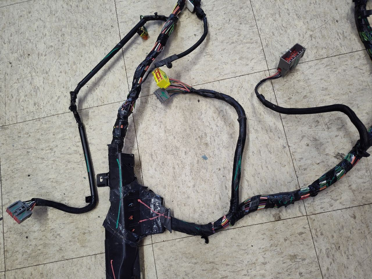 2016 Dodge Ram 1500 Cab Body Wiring Harness ParkSense, Lumbar, Rear Pwr Window