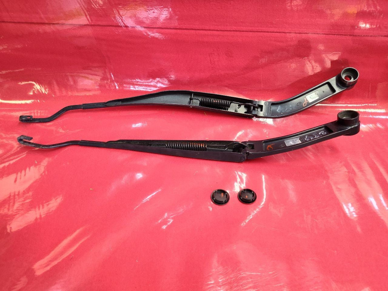 2013-2016 Hyundai Genesis Coupe Right & Left Windshield Wiper Arms SET