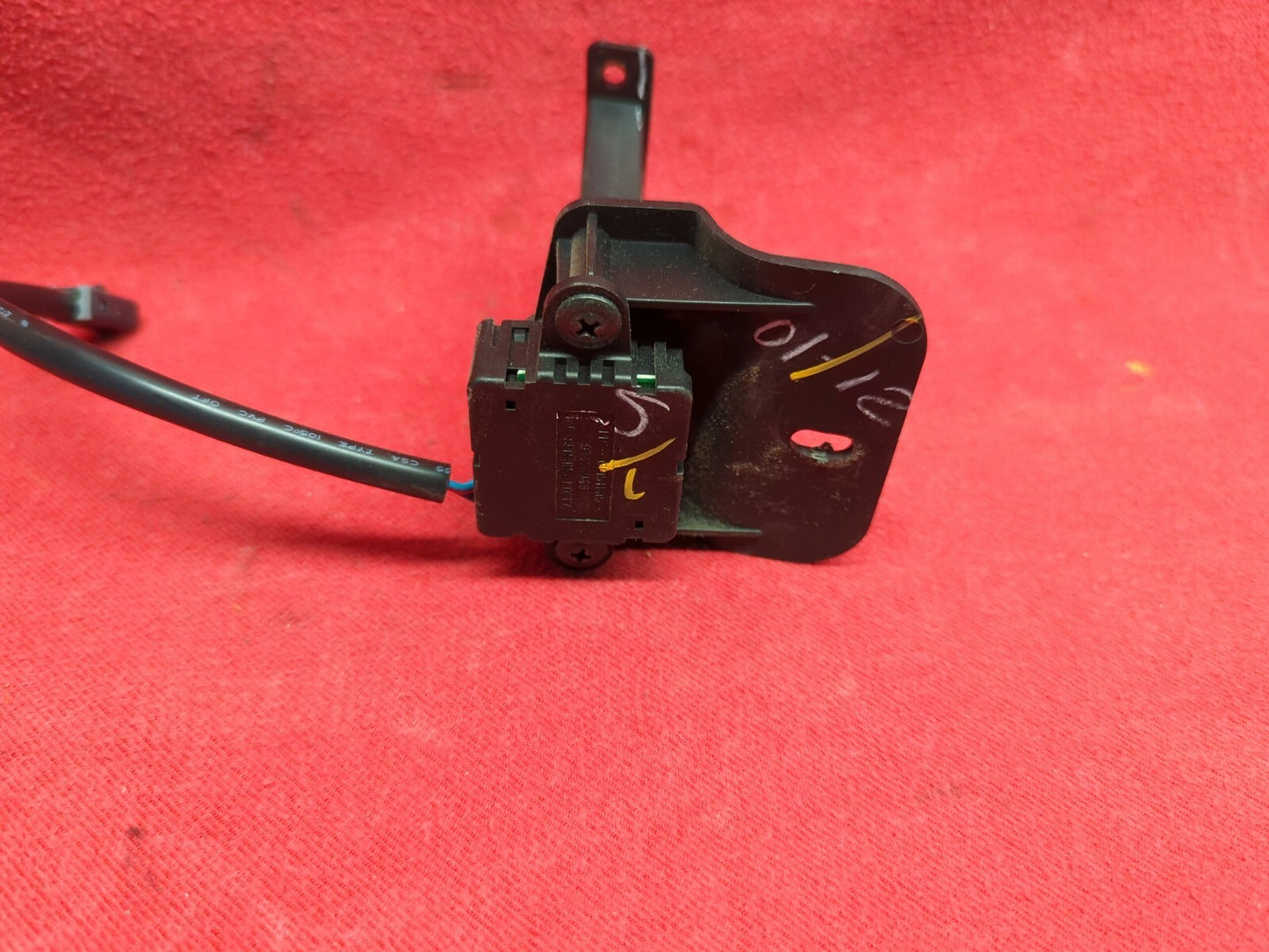 2008 - 2010 Saturn Vue / 2012 - 2015 Captiva - Inside Air Temp Sensor - 96476048