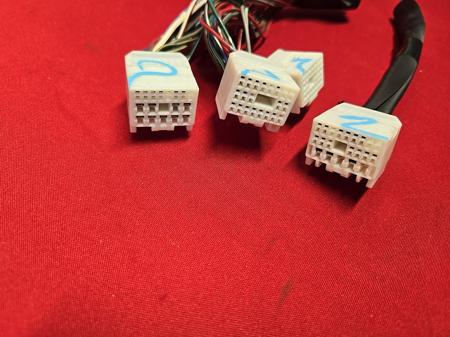 2001-2003 Lexus RX300 Multiplex Computer Body Control Module BCM - PIGTAILS ONLY
