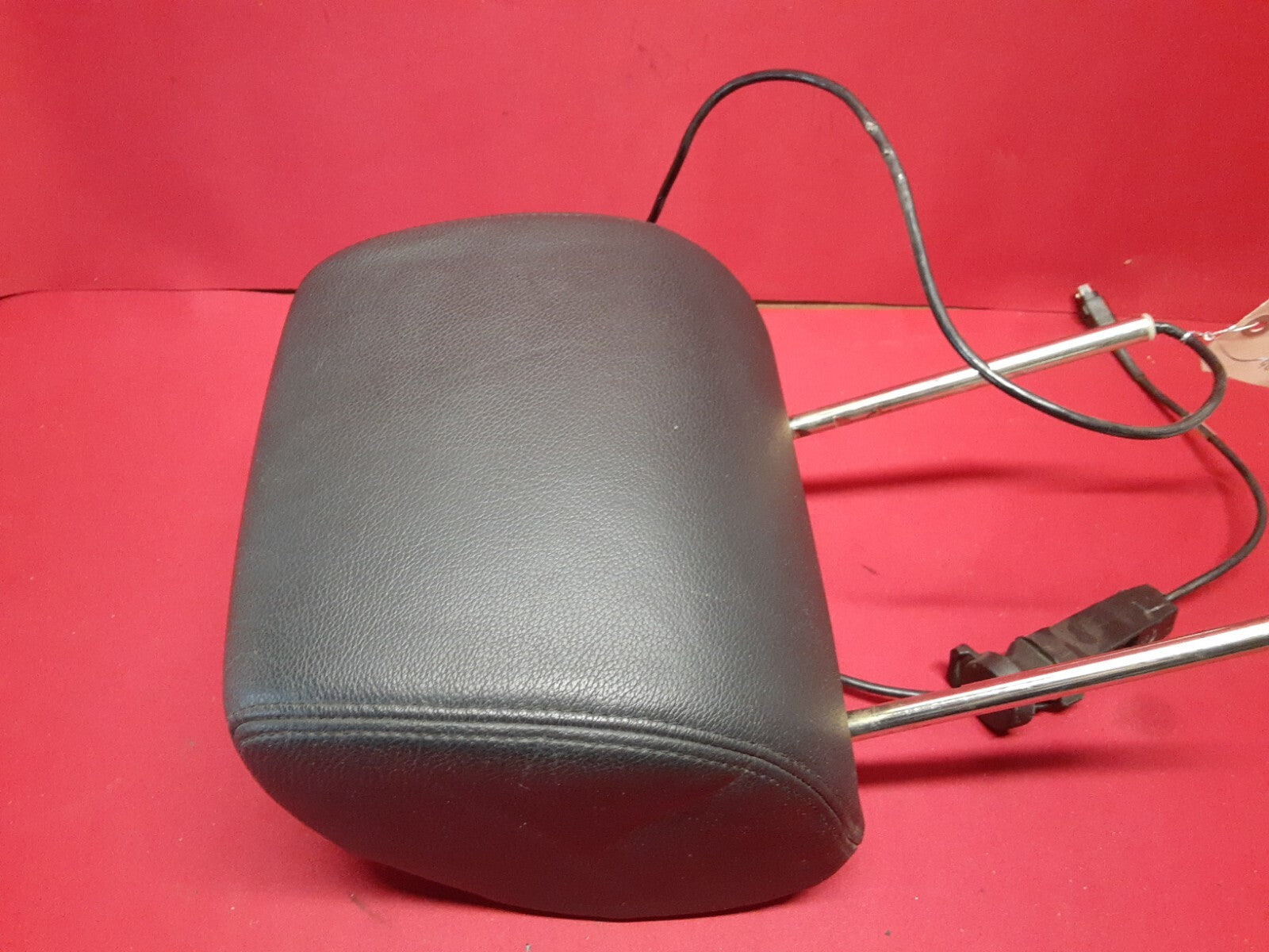 2006 2007 Land Range Rover SPORT (Qty:1) FRONT Leather Headrest w/ DVD Screen