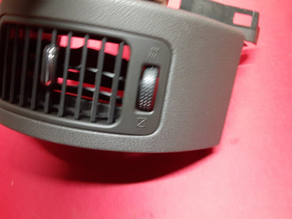 2005 - 2009 Nissan Pathfinder RIGHT PASSENGER Dash Air Vent Bezel 68760-EA100