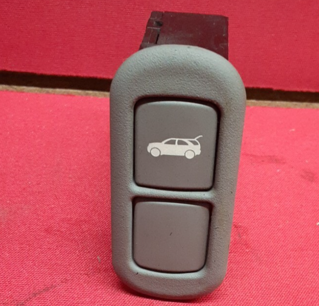 2007 2008 Kia Sorento Trunk Hatch Liftgate Release Button Light Grey 93550-3E010
