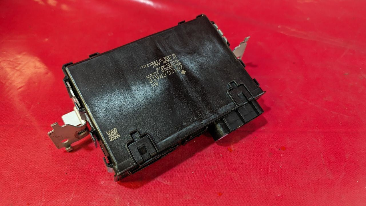 2022 Mitsubishi Outlander / Nissan Rogue Network Gateway Control Module - 26k