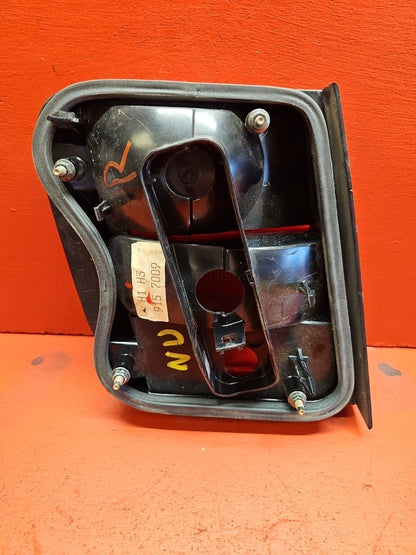 1998 - 2000 Volvo S70 INNER RIGHT PASSENGER SIDE Brake Tail Light Lamp 9157009