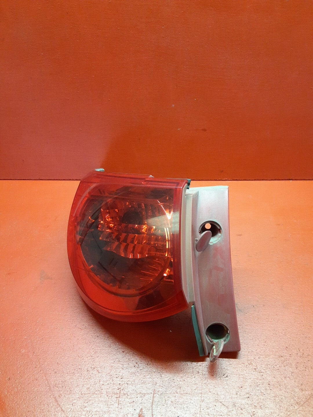2009-2012 Chevrolet Chevy Traverse LEFT DRIVER OUTER Tail Light Lamp 15912687