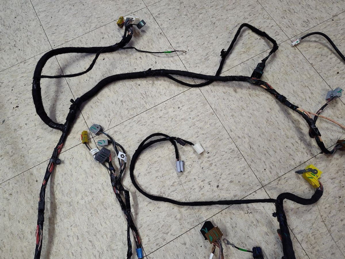 2015-2017 Chrysler Dodge Van Dash Wiring Harness w/ 3-Zone Climate + 6 Speaker