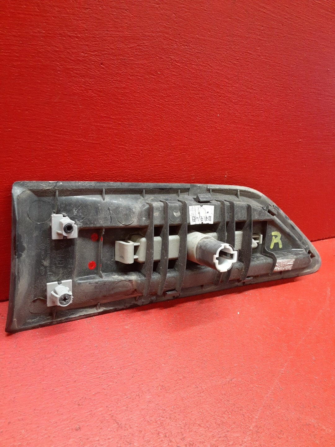 2012 2013 Kia Soul Right Pass Turn signal Marker Lamp 92302-2K000