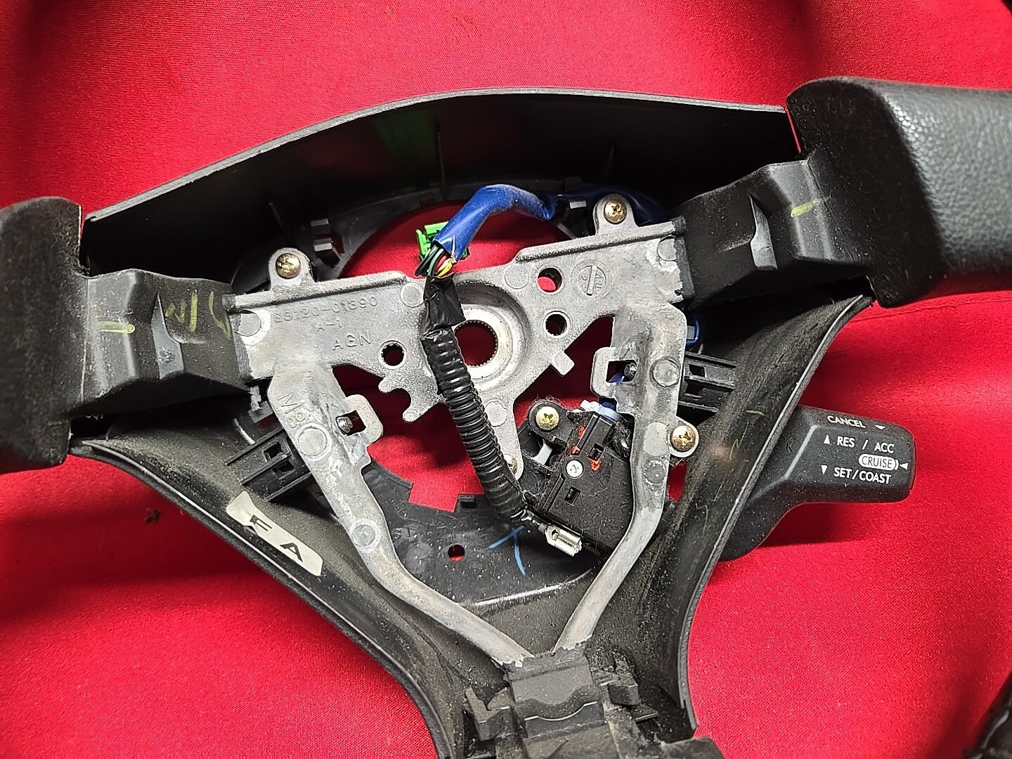 2005 2006 Saab 9-2x Steering Wheel Black Leather w/ Cruise 32010144