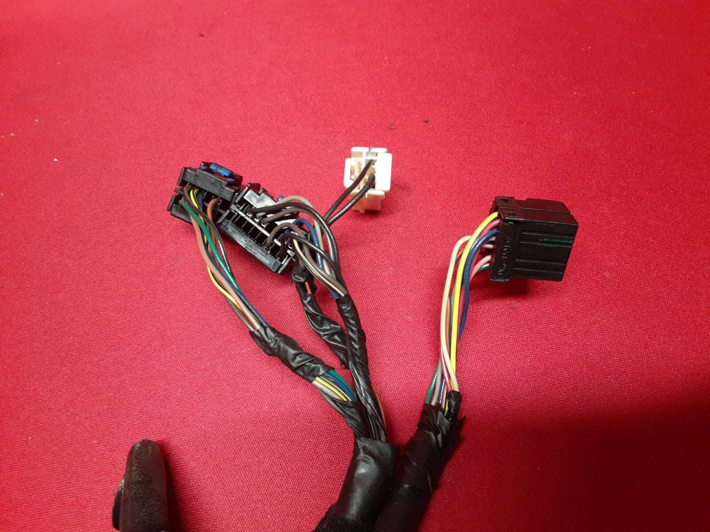 2011 - 2013 Kia Sorento Lambda 2 II Speedometer Cluster 94001-1U010 - PIGTAILS