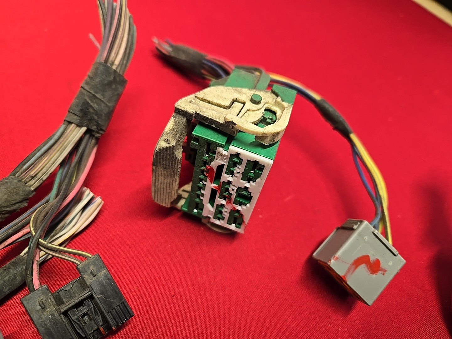 2010-2012 Dodge Caliber L4 Totally Integrated Power Module TIPM - PIGTAILS ONLY