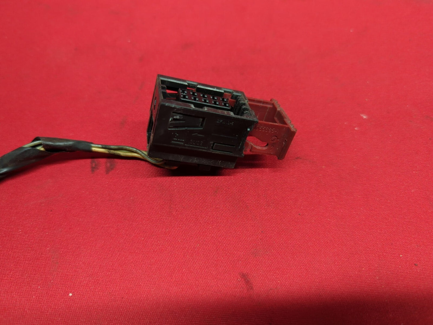 2005 - 2010 Pontiac G6 FRONT LEFT DRIVER Door Latch Actuator 20846342 - PIGTAIL
