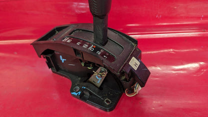 2000 Nissan Pathfinder Automatic Gear Selector Shifter Leaver w/ Knob + Trim