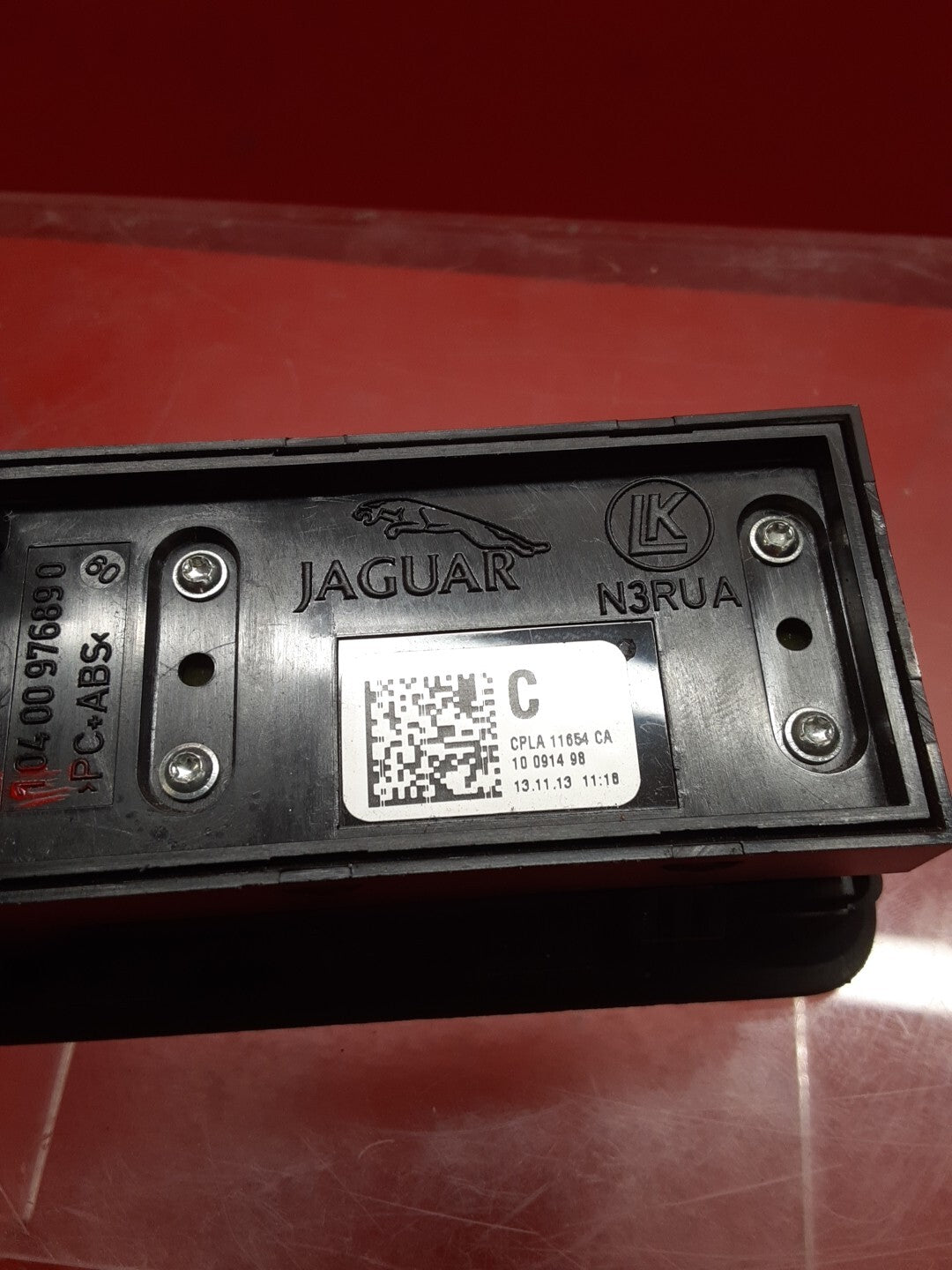 2013-2018 Range Rover Sport Liftgate Release Switch LR038676