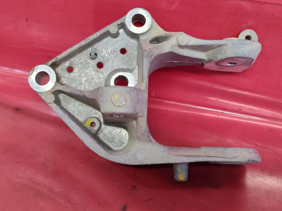 2011-2020 Chrysler Dodge 3.6L Van REAR Engine Mount Bracket 4721570AB
