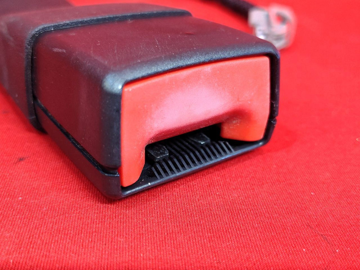 2012-2019 Fiat 500 Coupe FRONT RIGHT PASSENGER Traditional Seat Belt Buckle Blk