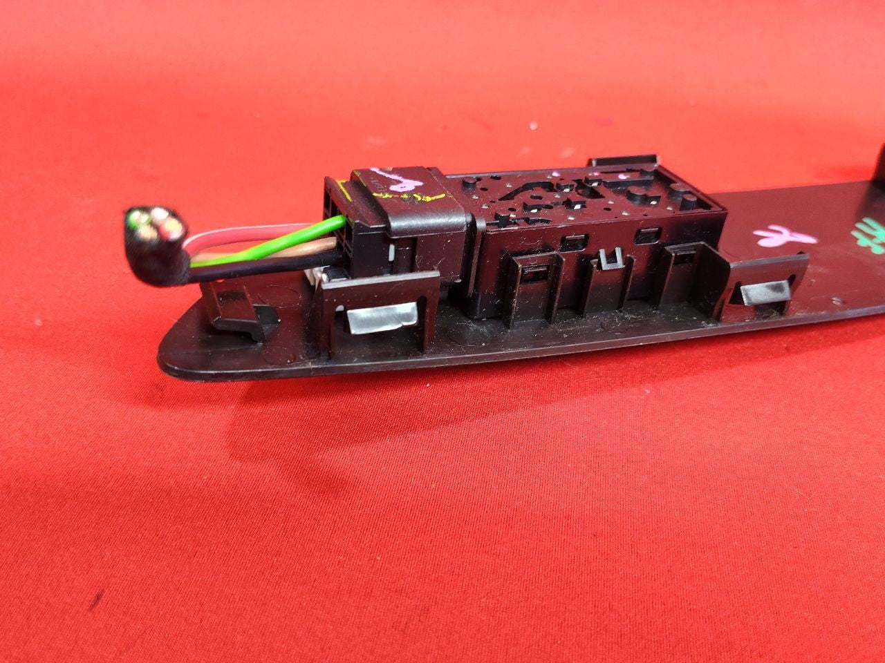 2009-2017 GMC Chevy Buick FRONT RIGHT PASSENGER Power Seat Switch w/ Bezel