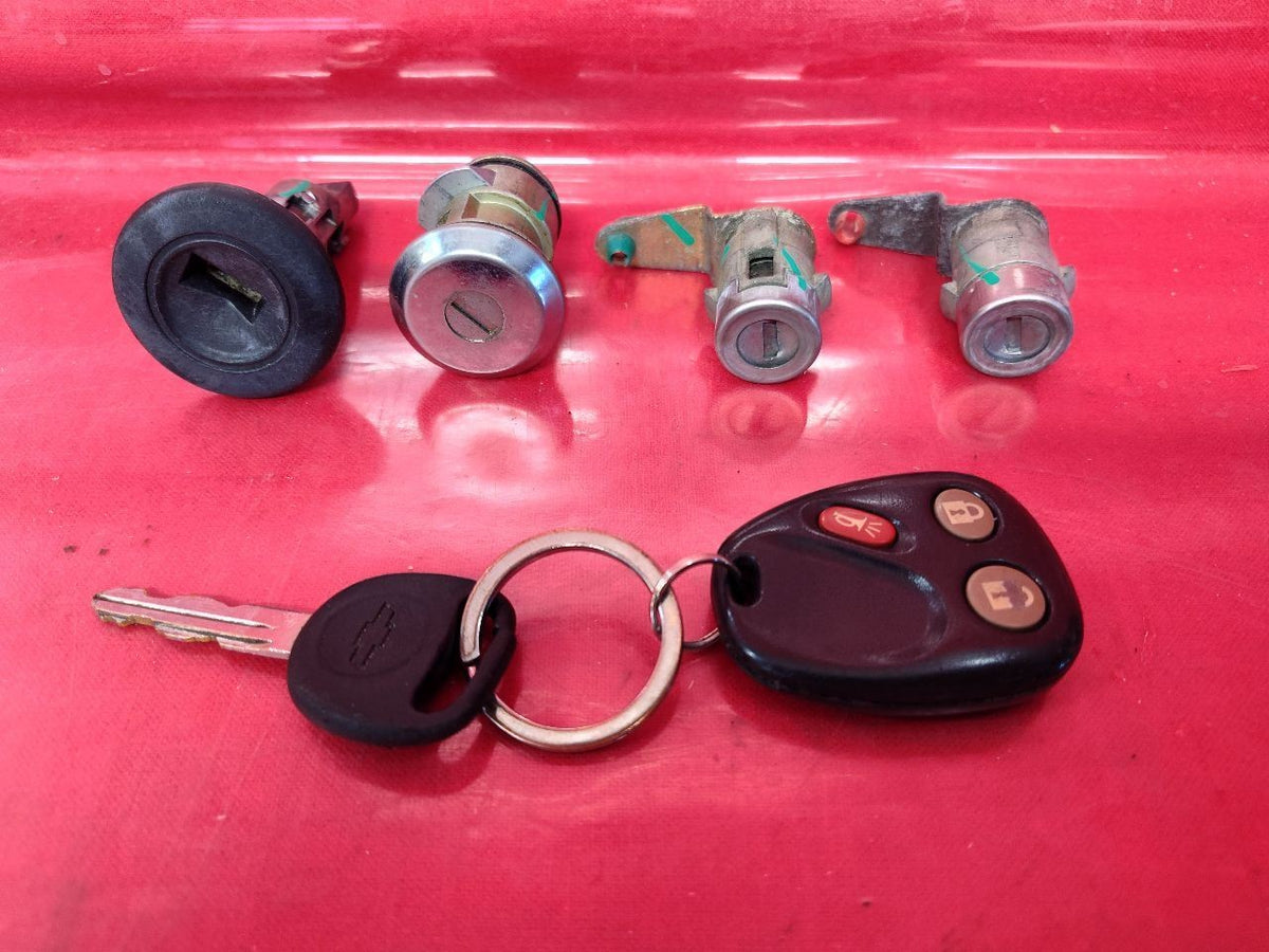2003-2006 Suburban Tahoe Yukon Ignition Lock Cylinder Door Tumbler Key SET