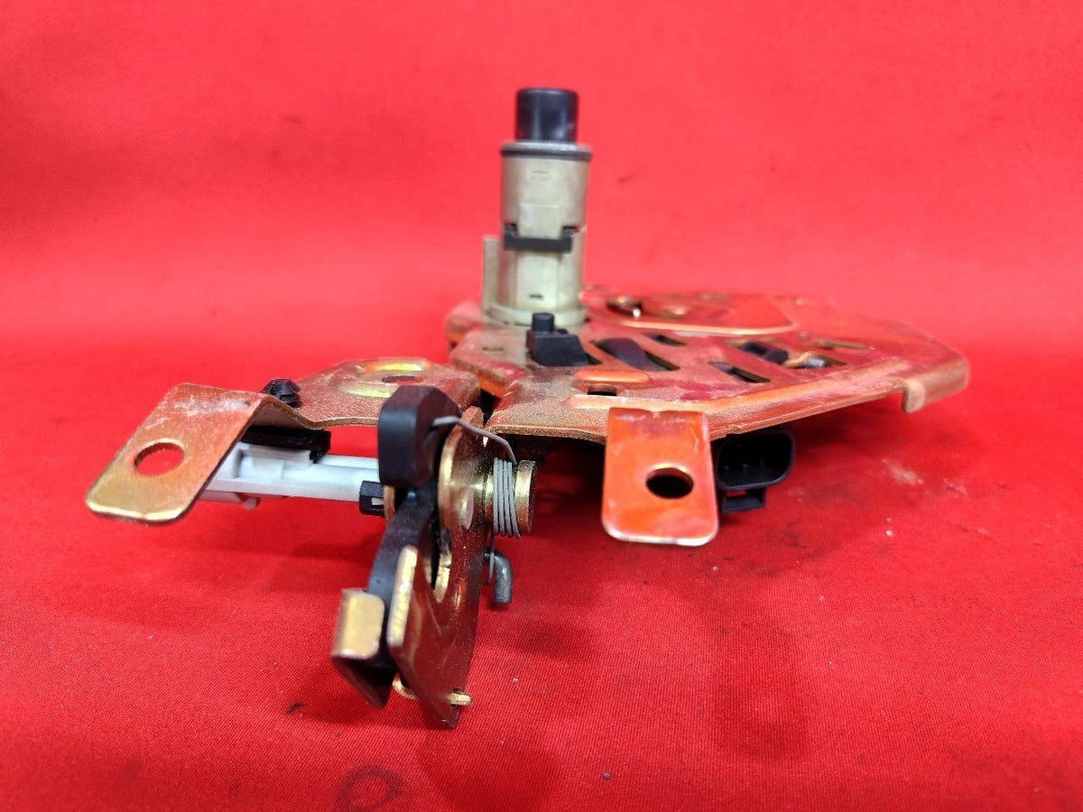 2000-2006 Suburban Tahoe Yukon 02-06 Escalade Liftgate Hatch Window Latch