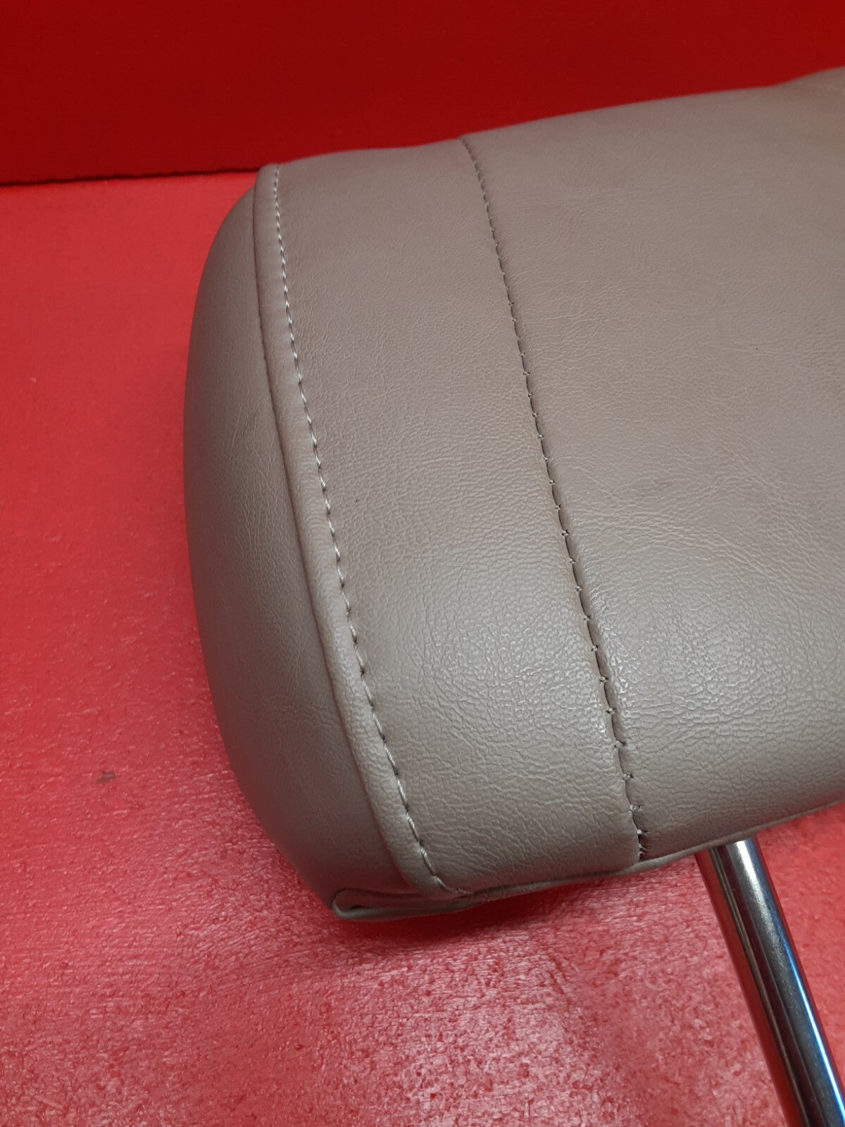 1999 - 2002 Jeep Grand Cherokee Headrest Head Rest FRONT Seat Set of 2