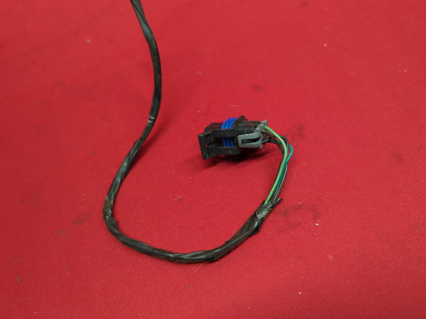 2005 - 2010 Pontiac G6 RIGHT SIDE Tail Light Stop Lamp 15242808 - PIGTAIL WIRE
