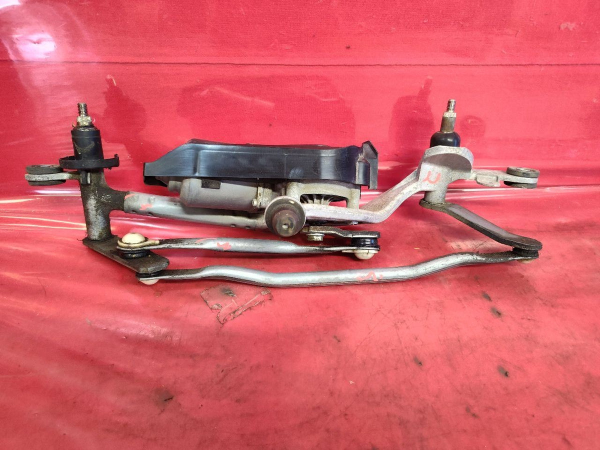 2012-2019 Fiat 500 Front Windshield Wiper Motor w/ Transmission Linkage