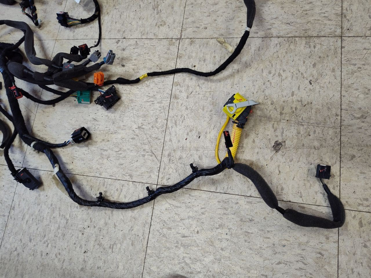 2014-2016 Chevrolet Chevy Spark EV Electric Instrument Panel Dash Wiring Harness