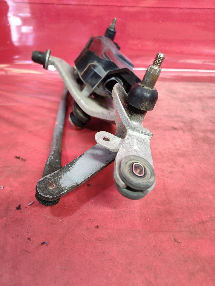 2012-2019 Fiat 500 Front Windshield Wiper Motor w/ Transmission Linkage