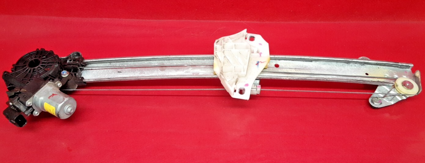2017 - 2022 Honda CR-V CRV Front Right Passenger Window Regulator w/ Motor Auto