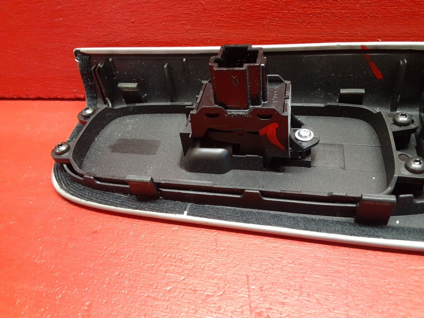 2004 - 2007 Volvo V50 S40 FRONT RIGHT PASSENGER Side Window Switch and Bezel