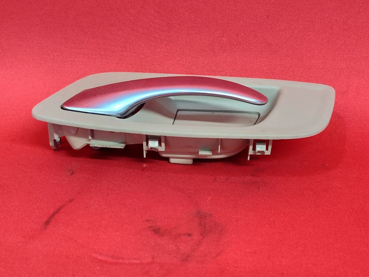 2011-2014 Chrysler 300 FRONT LEFT DRIVER Interior Door Handle Lt Frost Beige