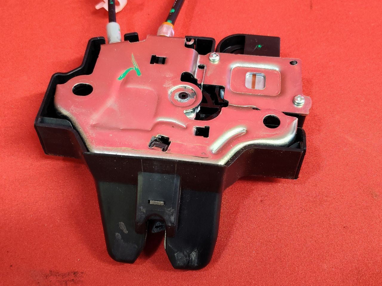 2006-2014 Lexus IS Sedan Trunk Deck Lid Latch Lock Actuator w/ Glow Pull 