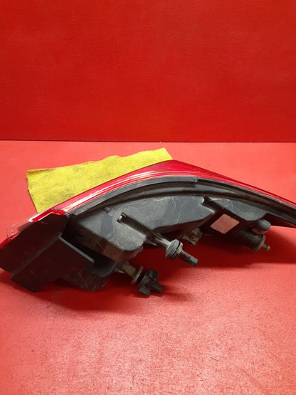 2011 - 2014 Chrysler 200 Left Driver Taillight Lamp Unit 5182525AE